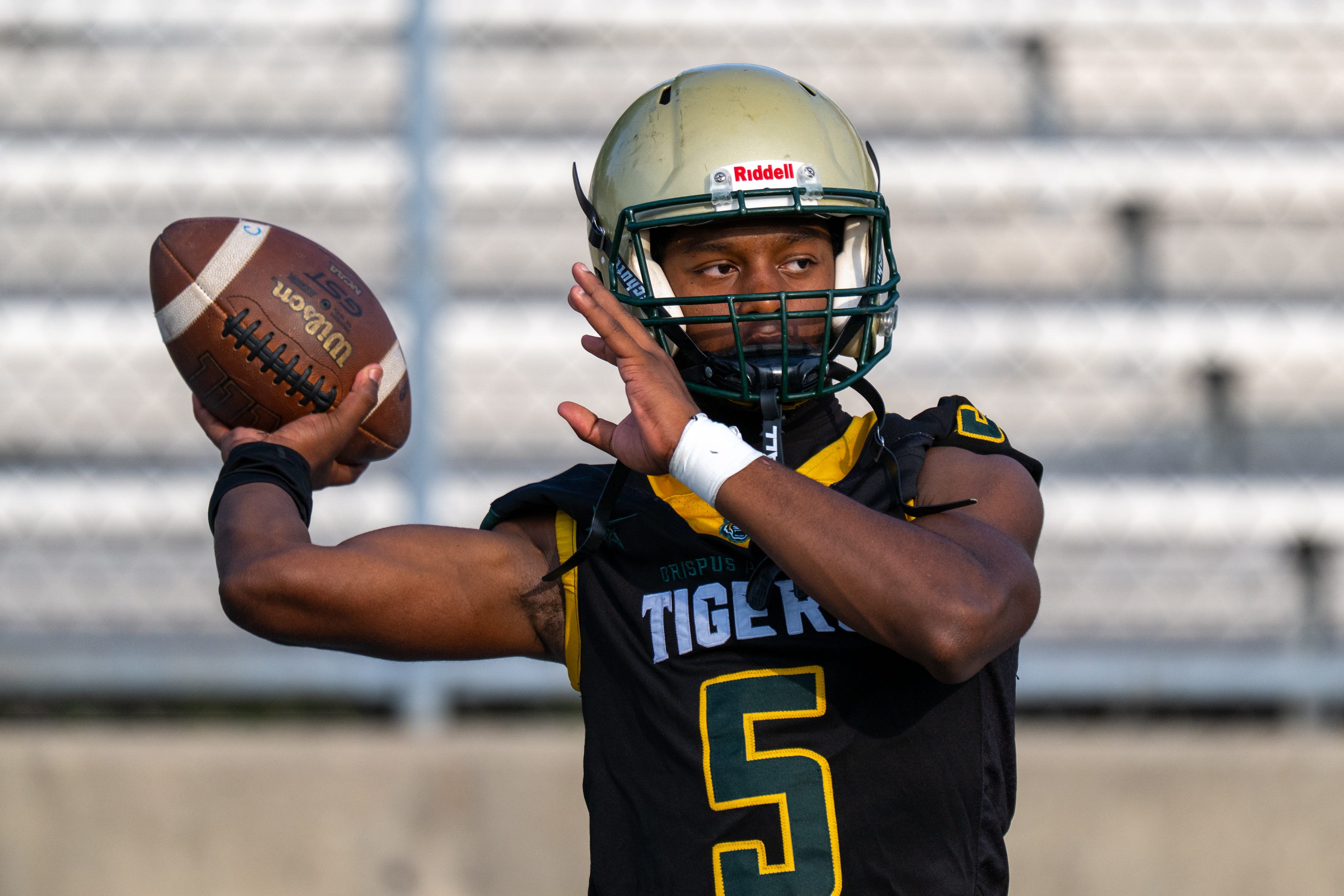 Corshawn Sartin de Crispus Attucks casi renuncia luego de la asesinato de papá