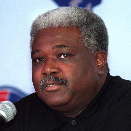 New England Patriots vice president of player personnel Bobby Grier speaks at an NFL Draft press conference on April 14, 1999.