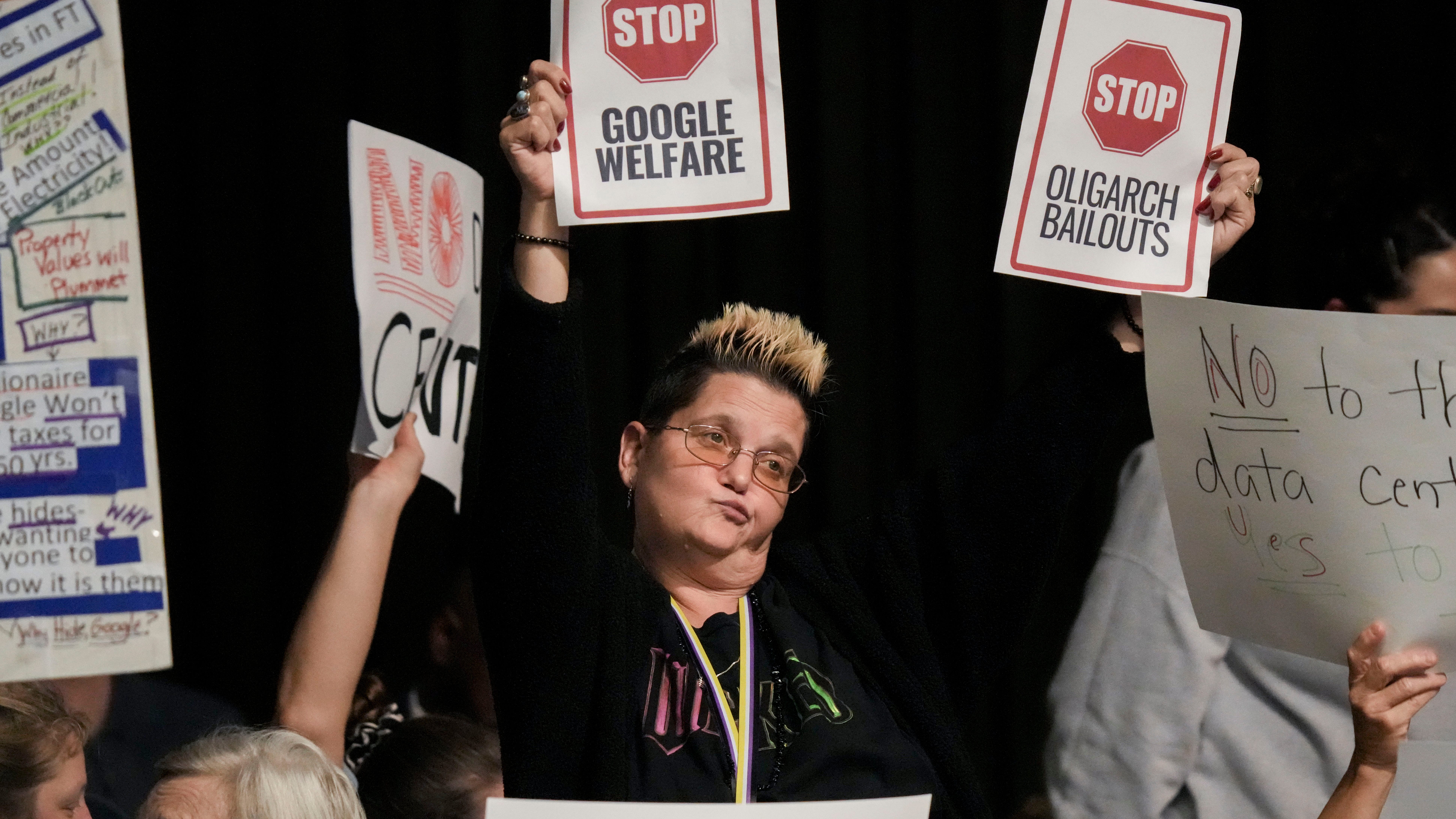 Hicks: Data centers bring no jobs. Why are we giving them tax breaks?
