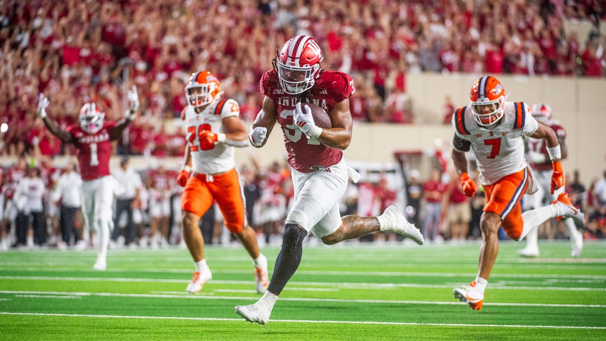 Former Wisconsin transfer scores 43-yard touchdown in Indiana’s big win over Illinois Former Wisconsin transfer scores 43-yard touchdown in Indiana’s big win over Illinois