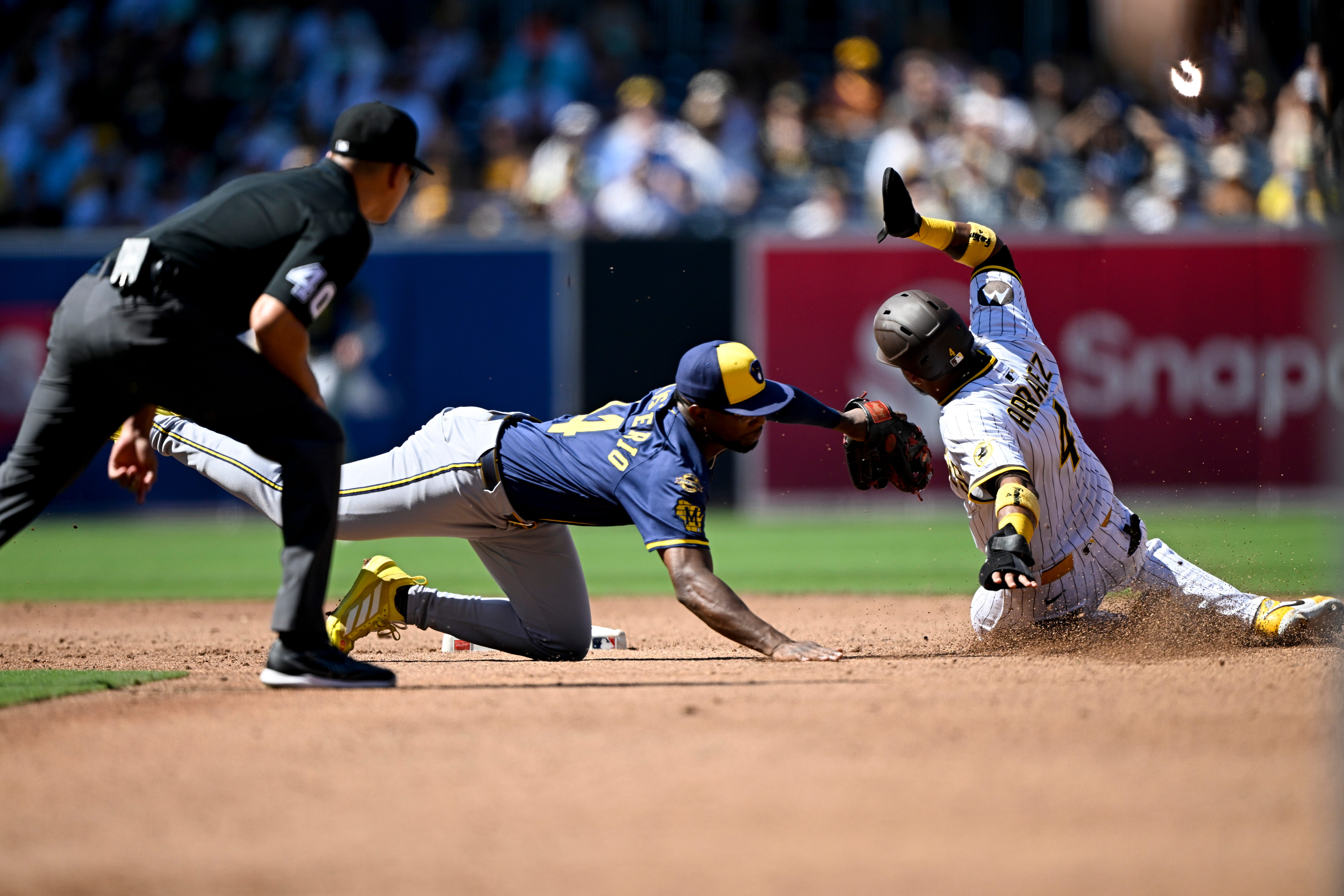 Milwaukee avoids sweep, ties franchise mark for wins