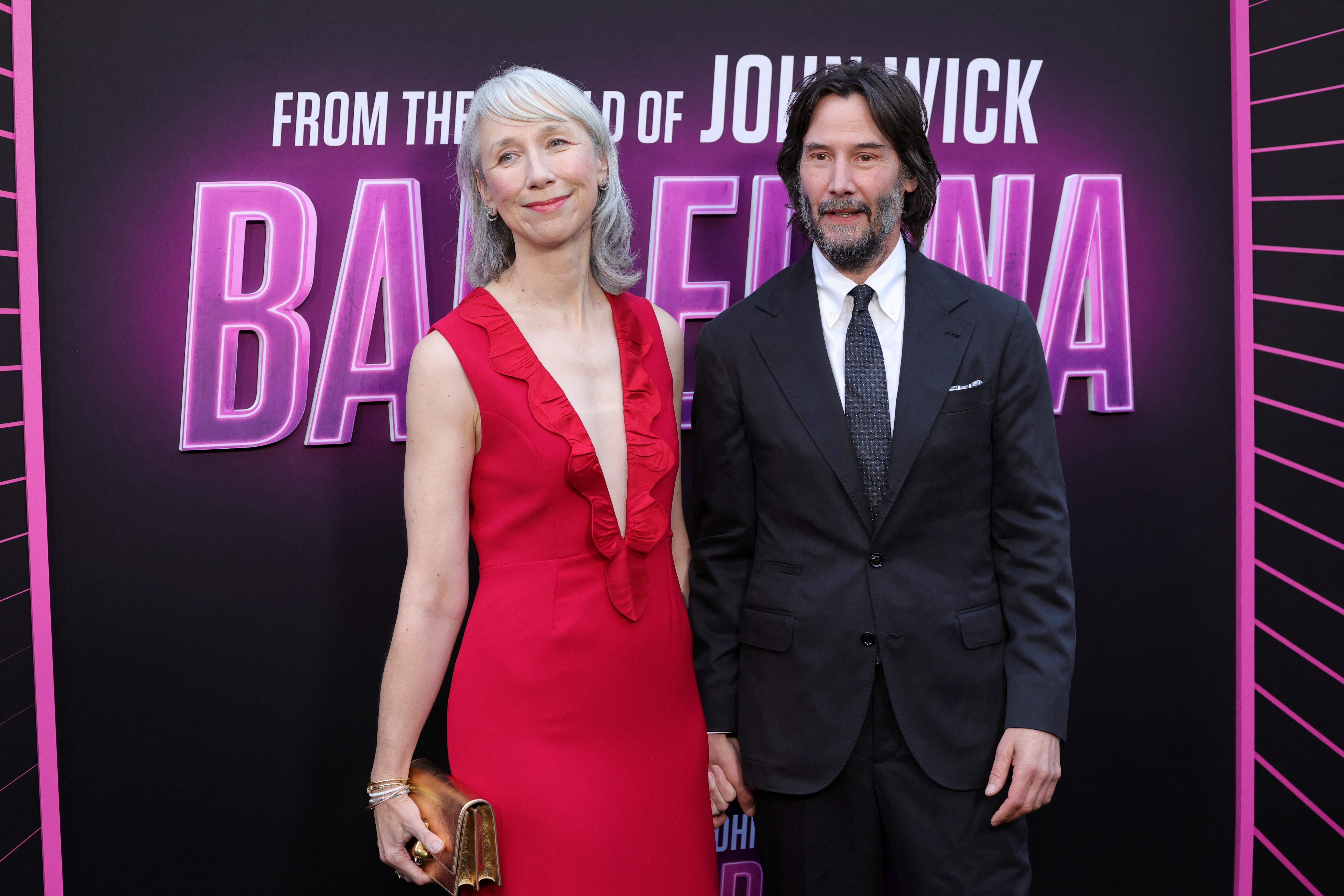 No, Keanu Reeves isn't married. Why girlfriend shared this Arizona photo ...