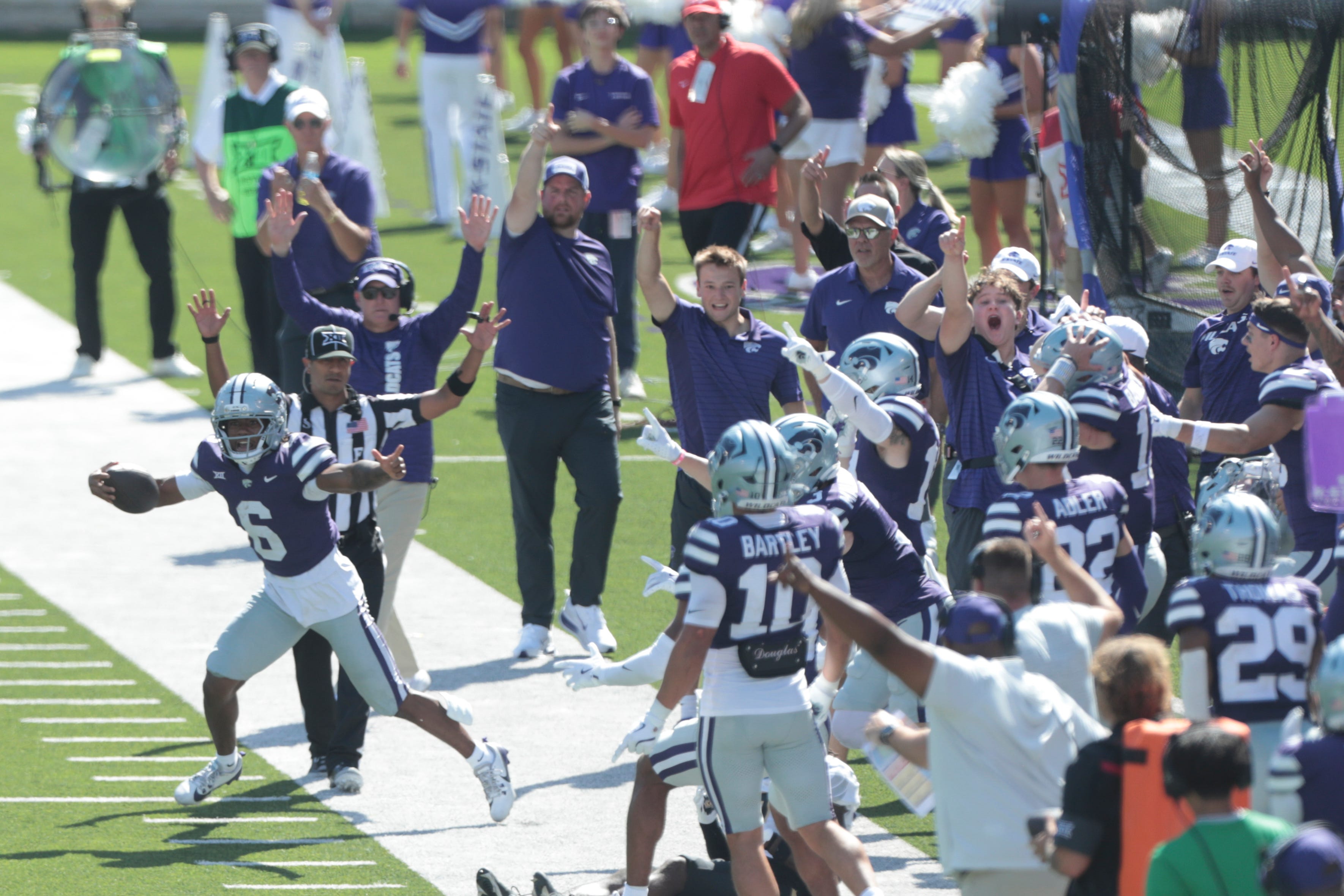 Qua Moss hace una intercepción loca para el fútbol estatal de Kansas