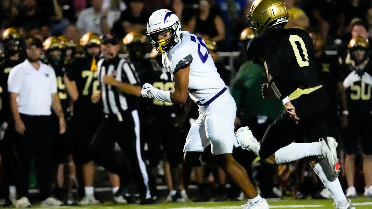 Top Iowa high school football games in Iowa City area in Week 8, and our predictions Top Iowa high school football games in Iowa City area in Week 8, and our predictions