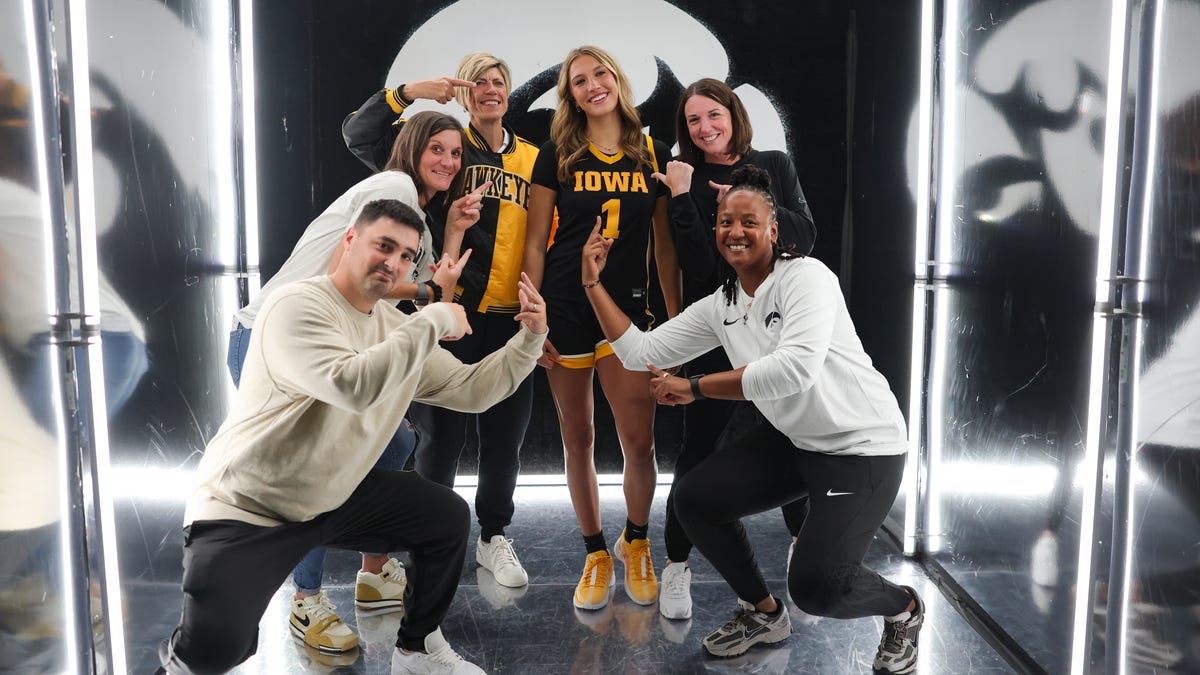 McKenna Woliczko shares awesome moment she revealed Iowa commitment thumbnail