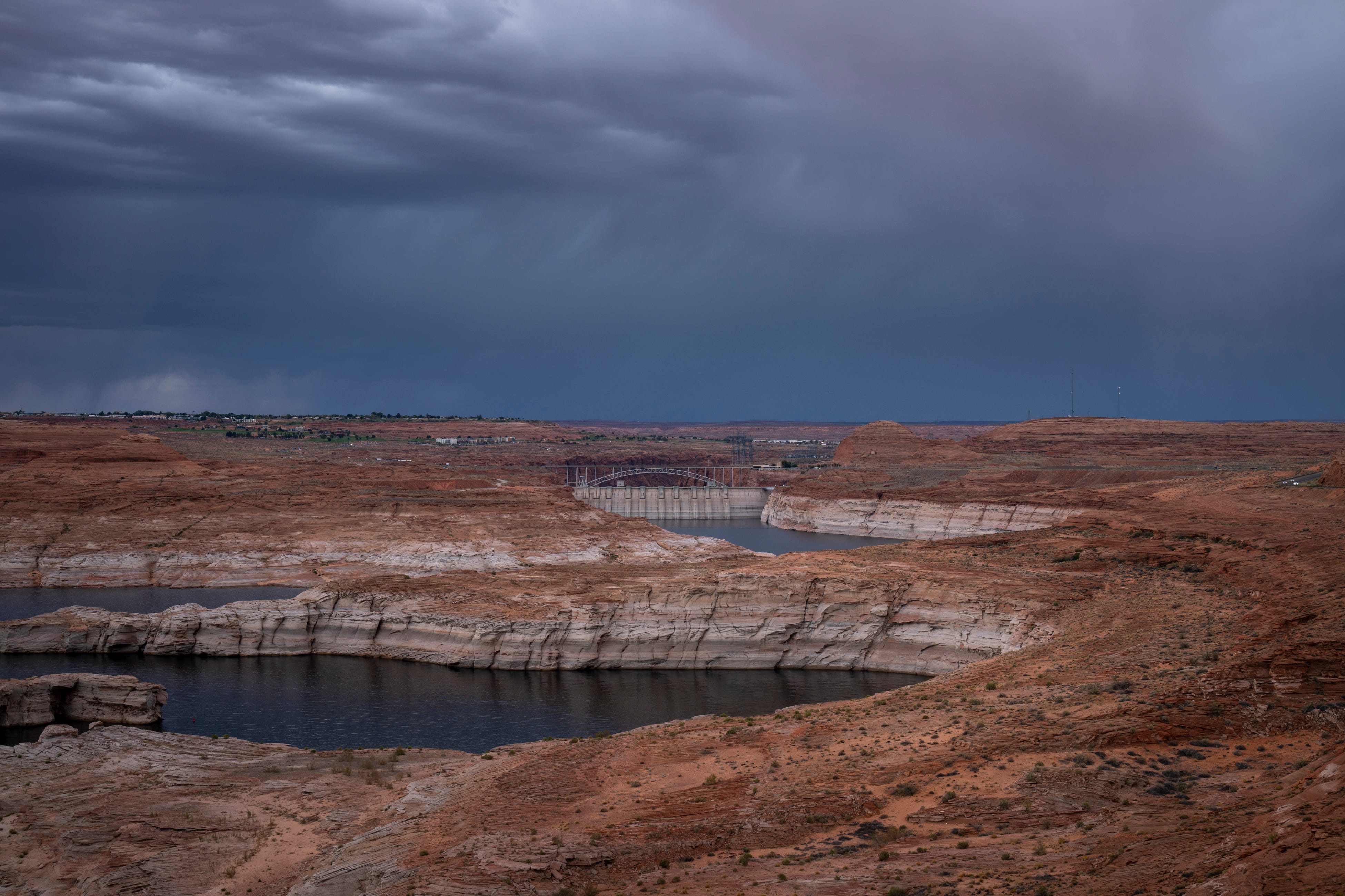 https://www.gannett-cdn.com/authoring/authoring-images/2025/10/03/PPHX/86496880007-lake-powell-001.jpg?auto=webp&crop=3897,2190,x0,y409&format=pjpg&width=1200