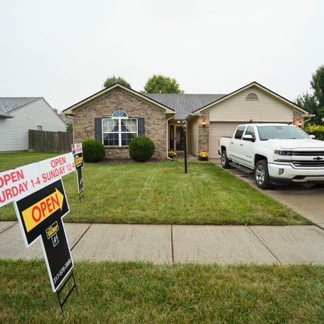 House hunters have caught a bit of a break in recent weeks as Wall Street investors have pushed mortgage rates lower.