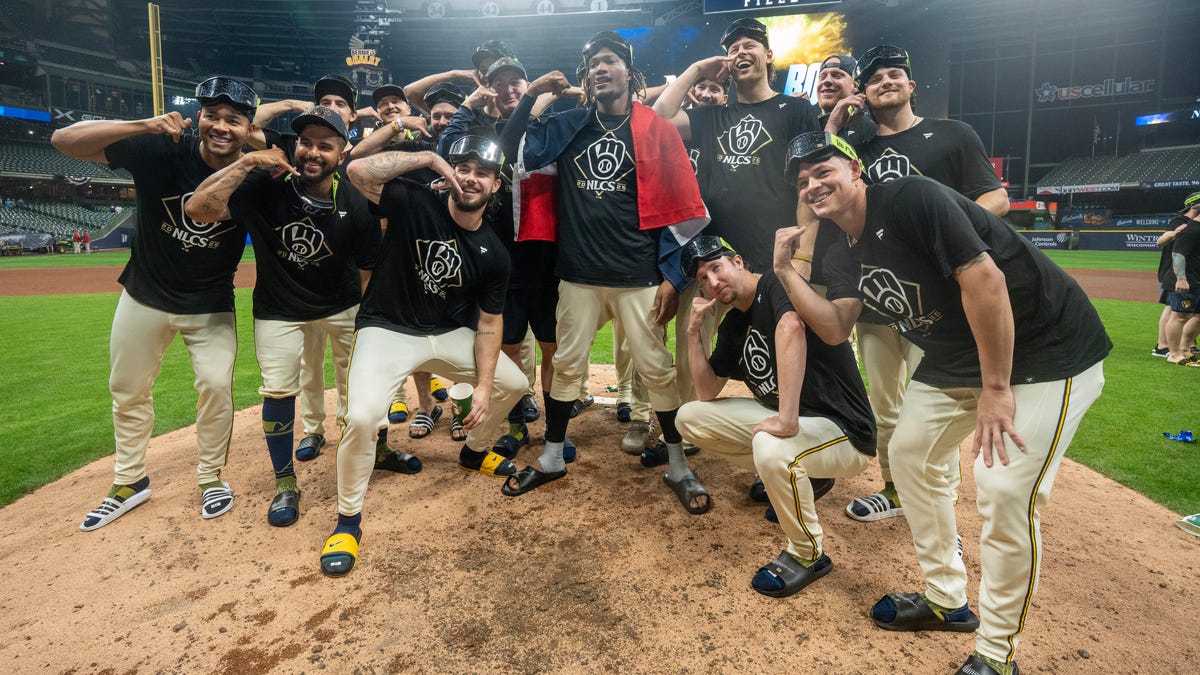 Brewers playoff merch is here, including NLCS shirts seen on field after Game 5 victory Brewers playoff merch is here, including NLCS shirts seen on field after Game 5 victory