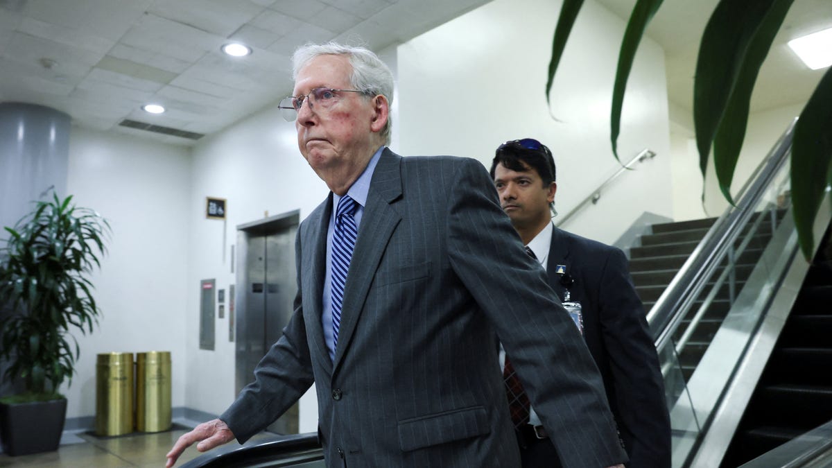 Senator Mitch McConnell returns to his office after a vote on day one of a federal government shutdown at the U.S. Capitol in Washington on Oct. 1.