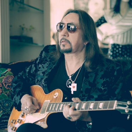 Stars have been paying tribute to rock musician Ace Frehley following the KISS alum's death.