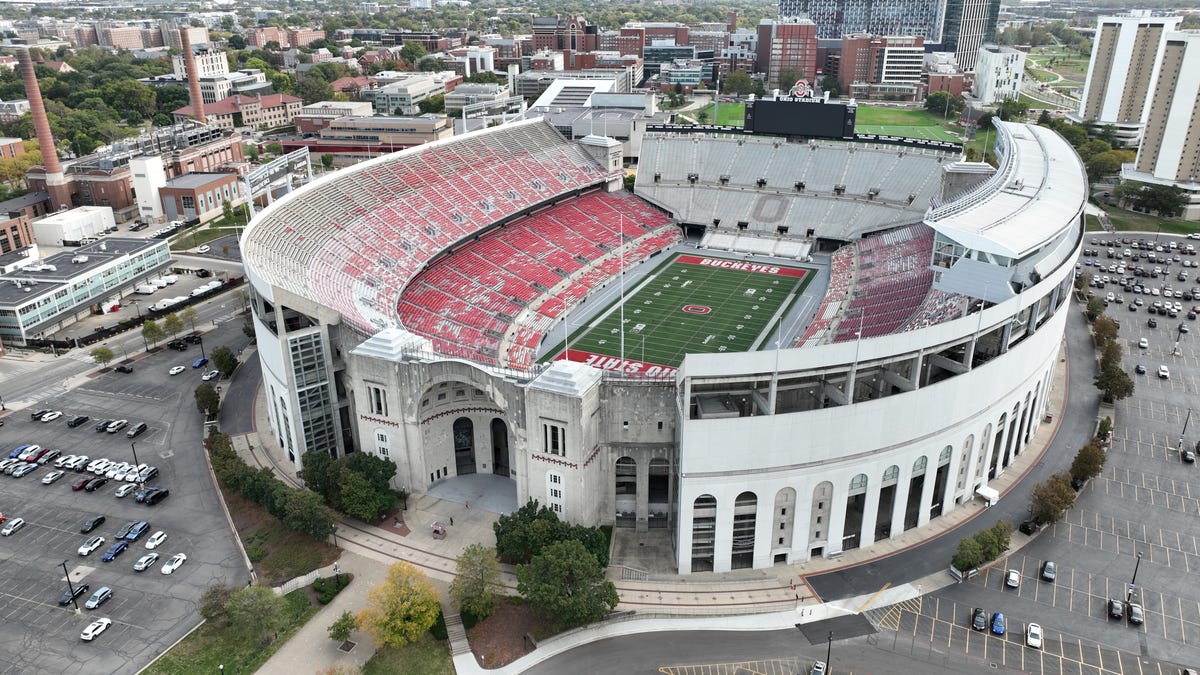 Biggest college football stadiums: Top 10 largest venues by capacity, ranked