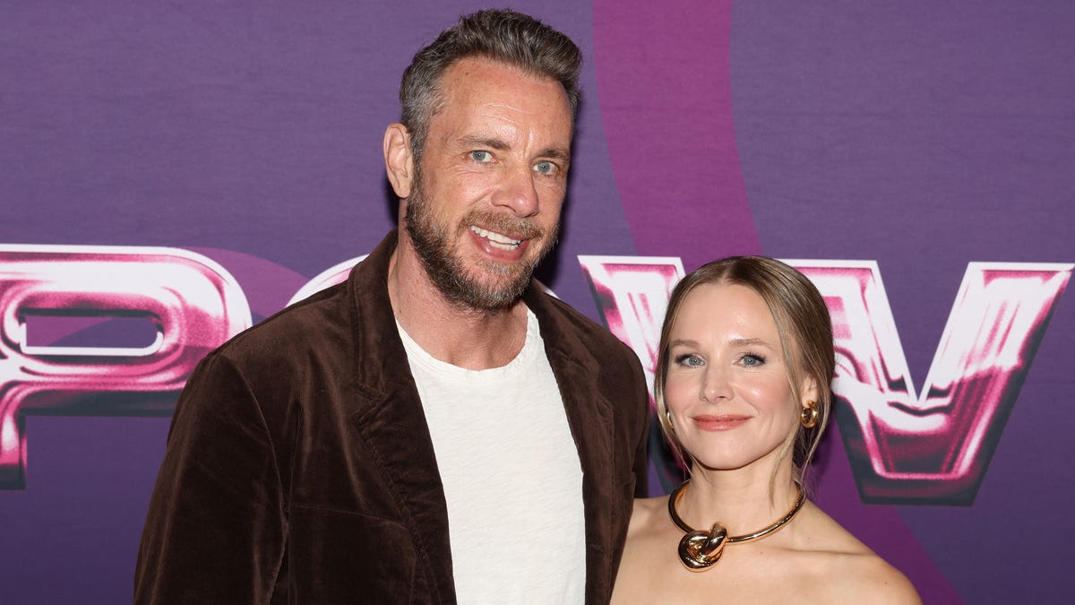 Kristen Bell shares divisive anniversary post for Dax Shepard: 'I would never kill you'