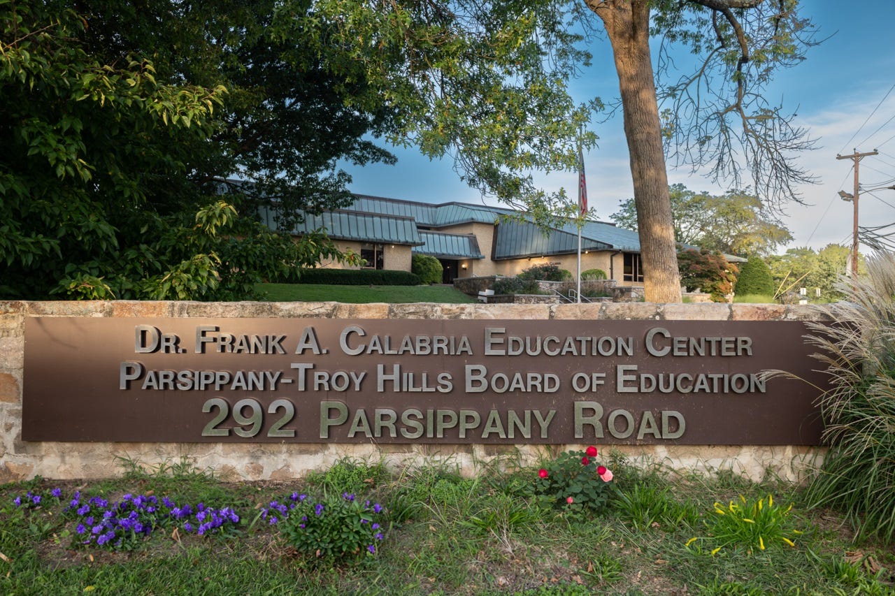 Parsippany NJ Board of Education debate talks budget, technology