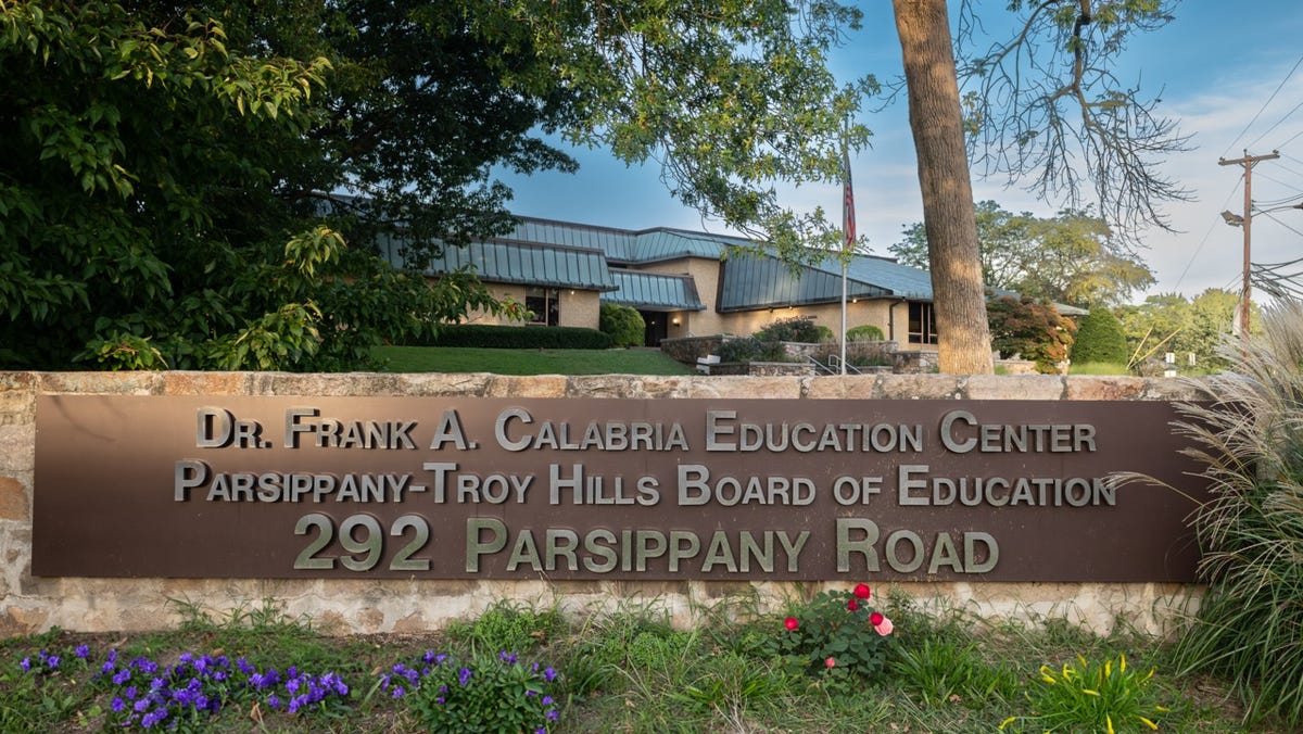 Parsippany NJ Board of Education debate talks budget, technology Parsippany NJ Board of Education debate talks budget, technology