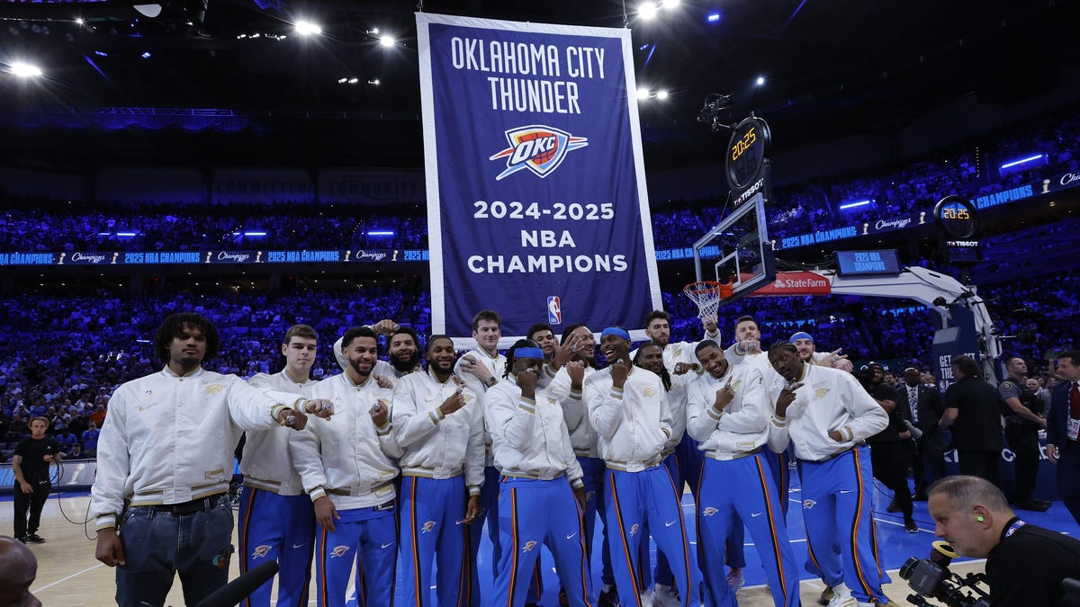 Thunder receive NBA championship rings, raise title banner: Check it out Thunder receive NBA championship rings, raise title banner: Check it out