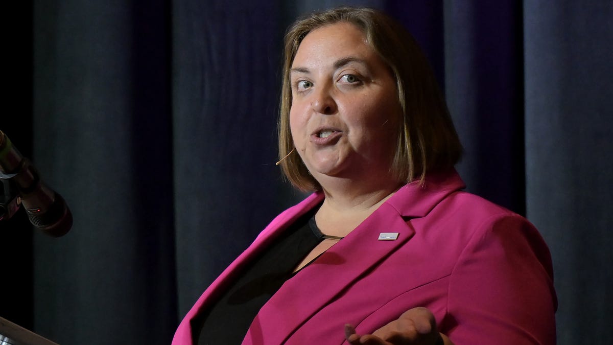Warren mayor says running Michigan’s 3rd-largest city full of ‘challenges and surprises’ Warren mayor says running Michigan’s 3rd-largest city full of ‘challenges and surprises’