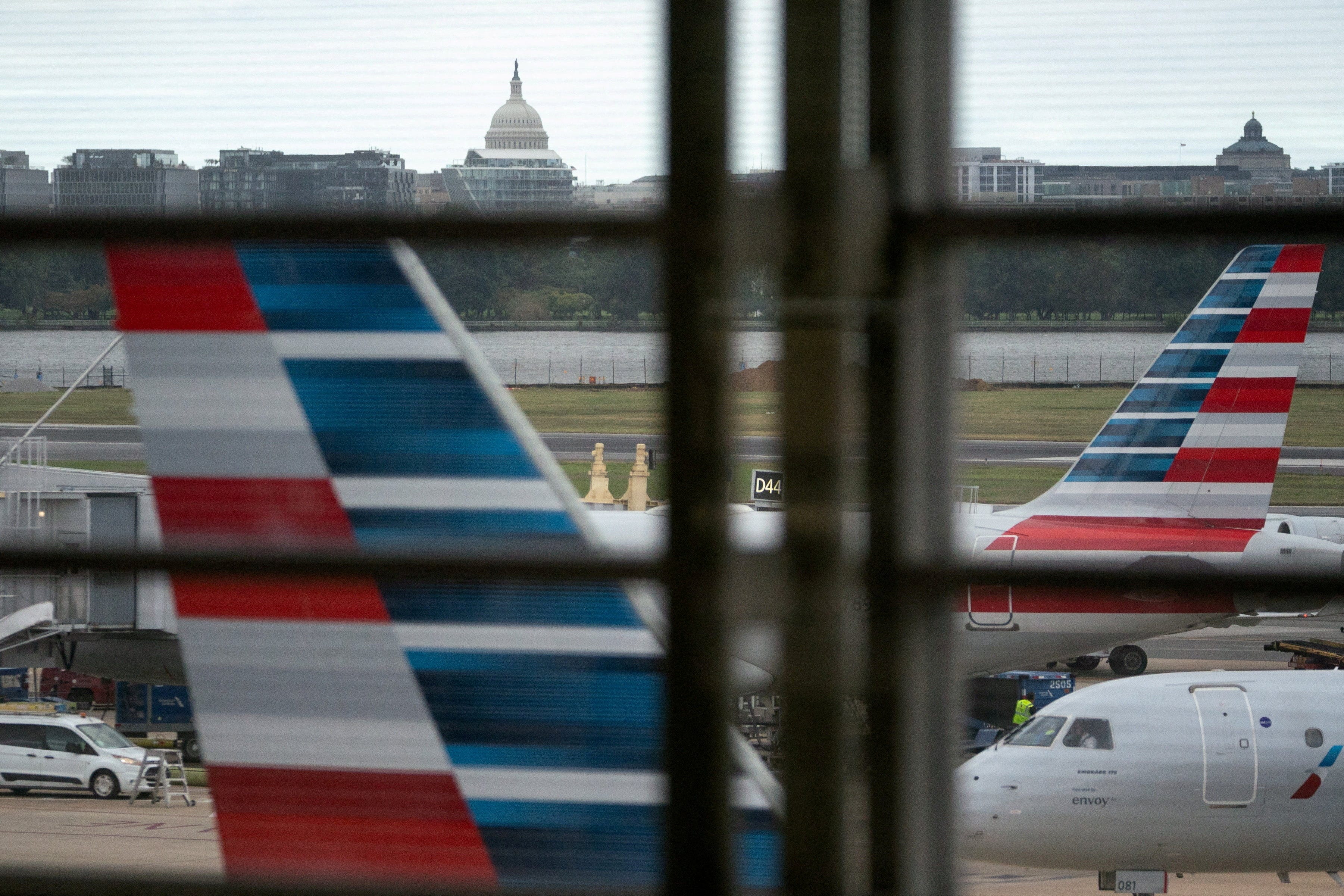 3 pilot unions call for Congress to pass Republican bill to end government shutdown