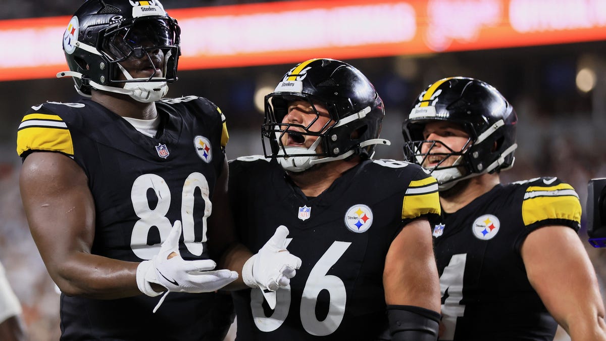 How big is Darnell Washington? Pittsburgh Steelers TE size, height, weight How big is Darnell Washington? Pittsburgh Steelers TE size, height, weight