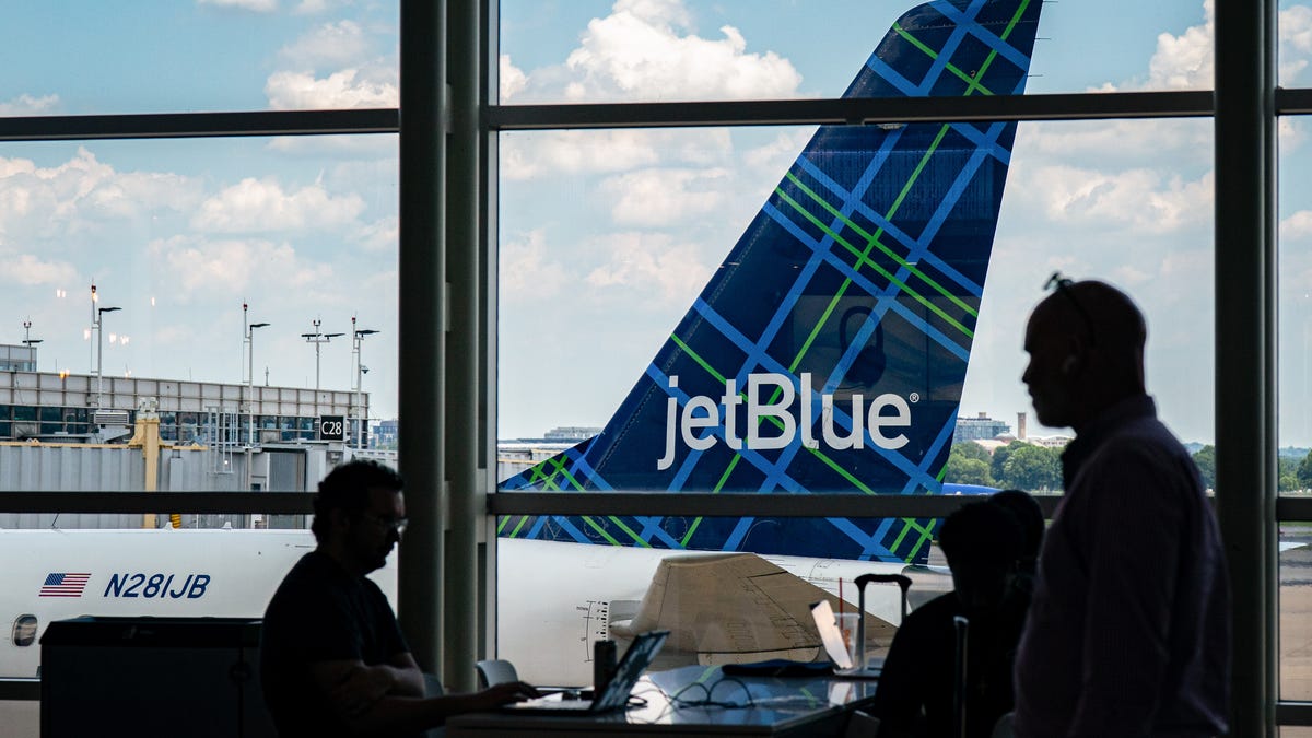 JetBlue falls as rising costs, hurricane dim travel rebound JetBlue falls as rising costs, hurricane dim travel rebound