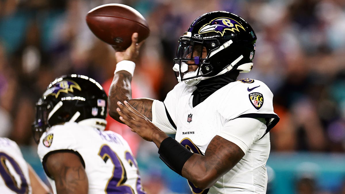 MIAMI GARDENS, FLORIDA - OCTOBER 30: Lamar Jackson #8 of the Baltimore Ravens throws a pass against the Miami Dolphins during the first quarter in the game at Hard Rock Stadium on October 30, 2025 in Miami Gardens, Florida. (Photo by Carmen Mandato/Getty Images)