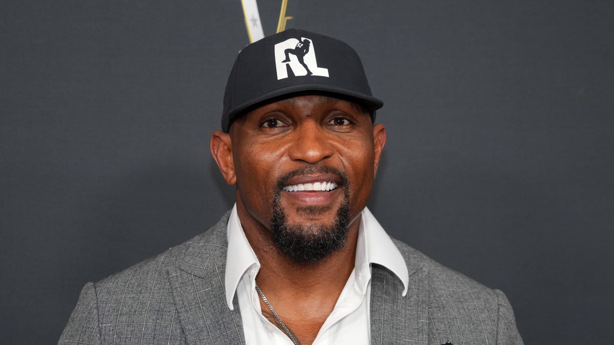 NFL legend Ray Lewis critiques Deion Sanders' Colorado team, says there's 'no brotherhood'