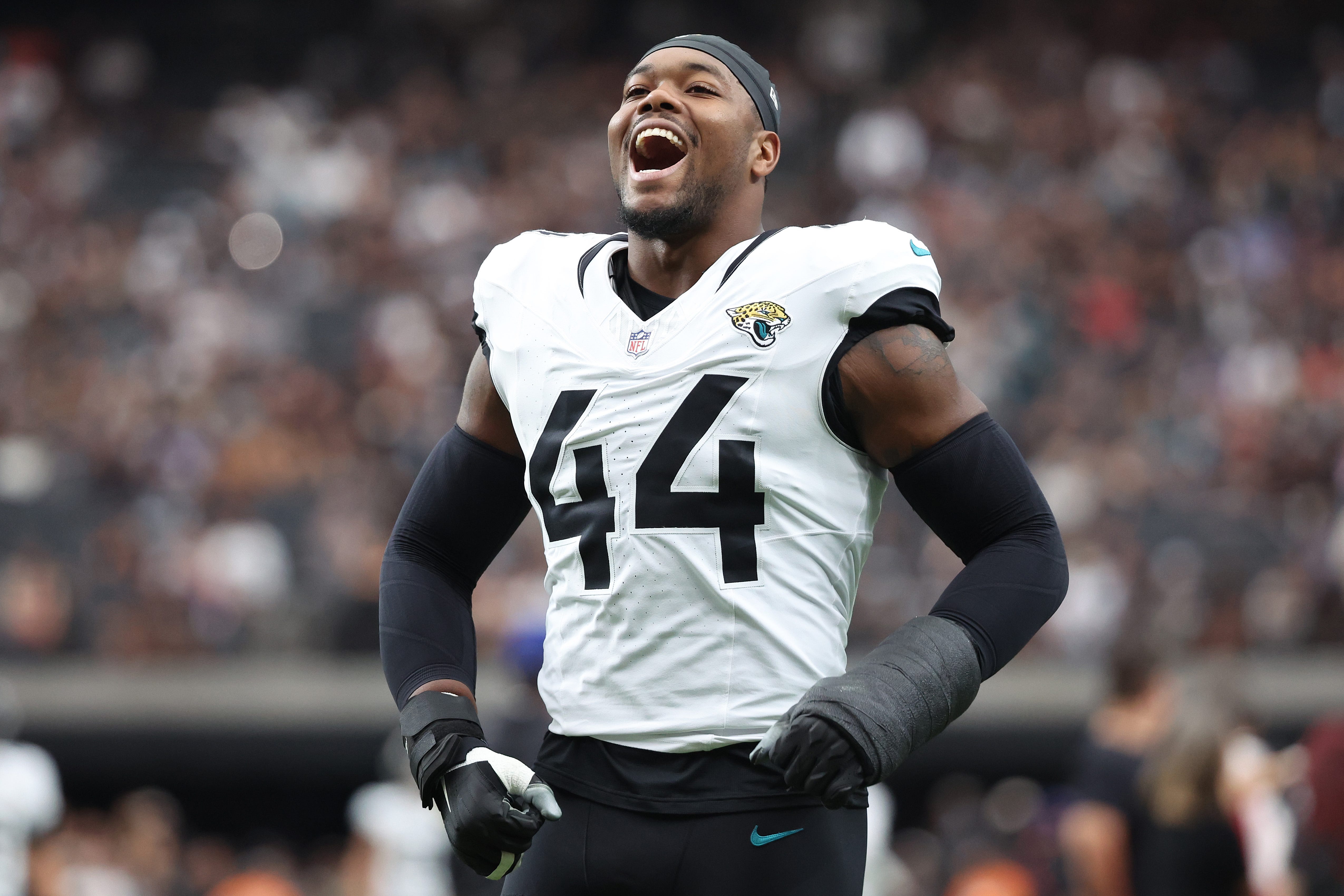 Former No. 1 overall NFL pick ejected for throwing punch