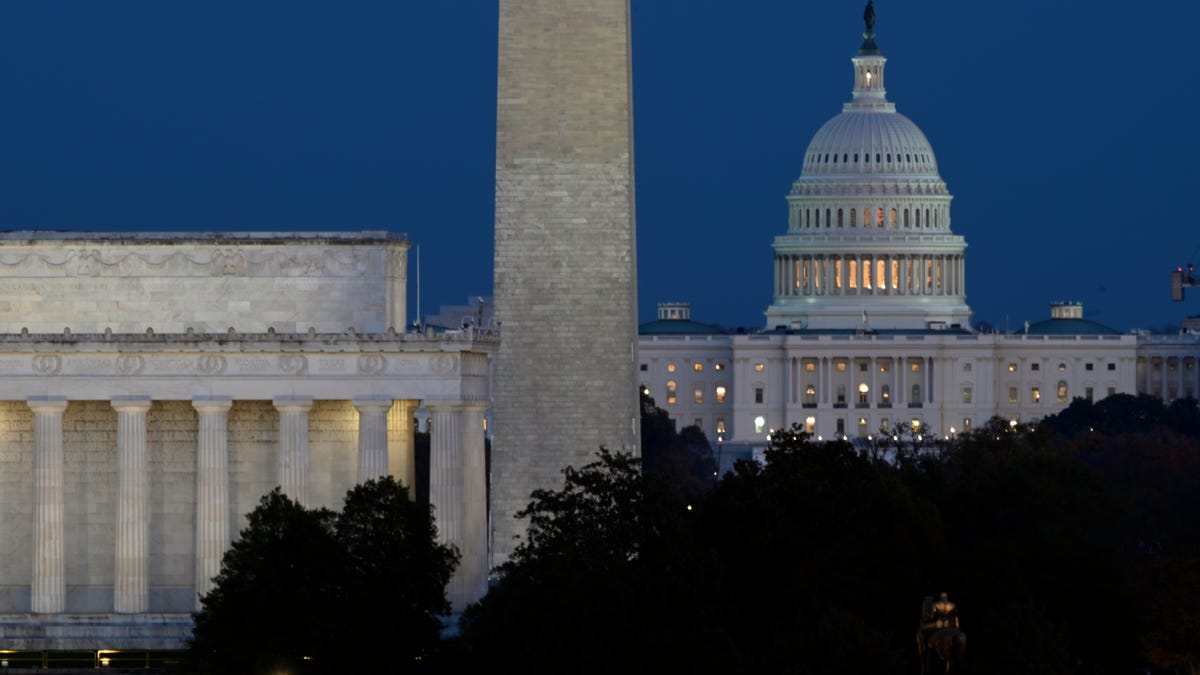 Government shutdown becomes the longest on record as fallout spreads ...