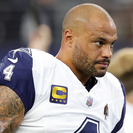 ARLINGTON, TEXAS - OCTOBER 19: Dak Prescott #4 of the Dallas Cowboys participates in warmups prior to a game against the Washington Commanders at AT&T Stadium on October 19, 2025 in Arlington, Texas. (Photo by Stacy Revere/Getty Images)