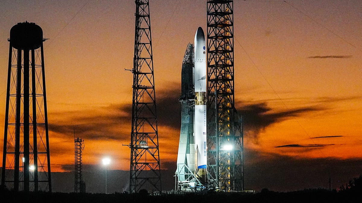 Solar storm brings northern lights but foils Blue Origin rocket launch Solar storm brings northern lights but foils Blue Origin rocket launch