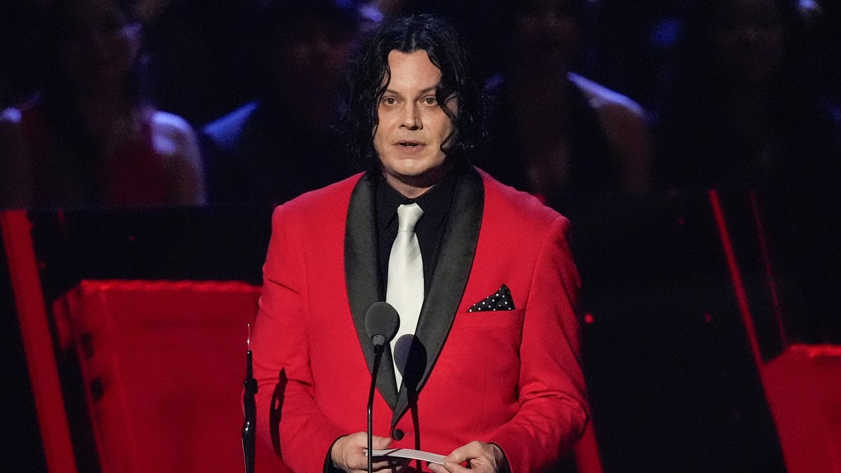 Jack White thanks Detroit, gives message from Meg White as duo inducted ...