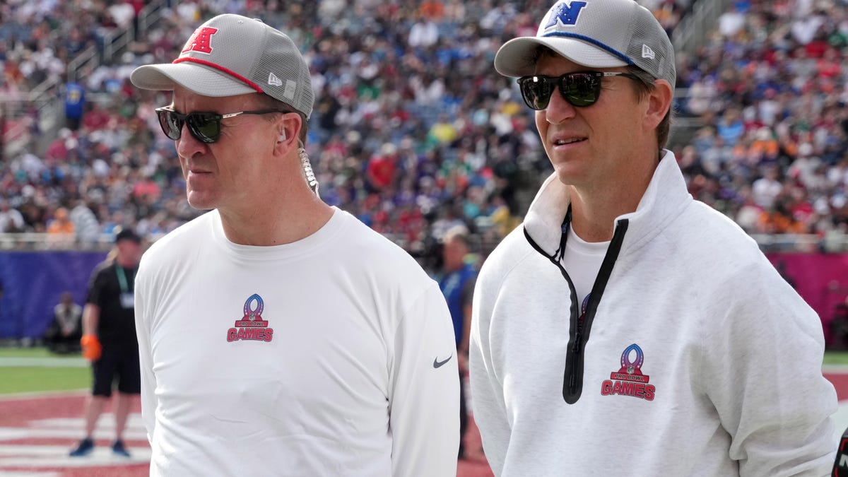 ManningCast Week 10 guest list includes Shane Gillis, Bob Iger ManningCast Week 10 guest list includes Shane Gillis, Bob Iger