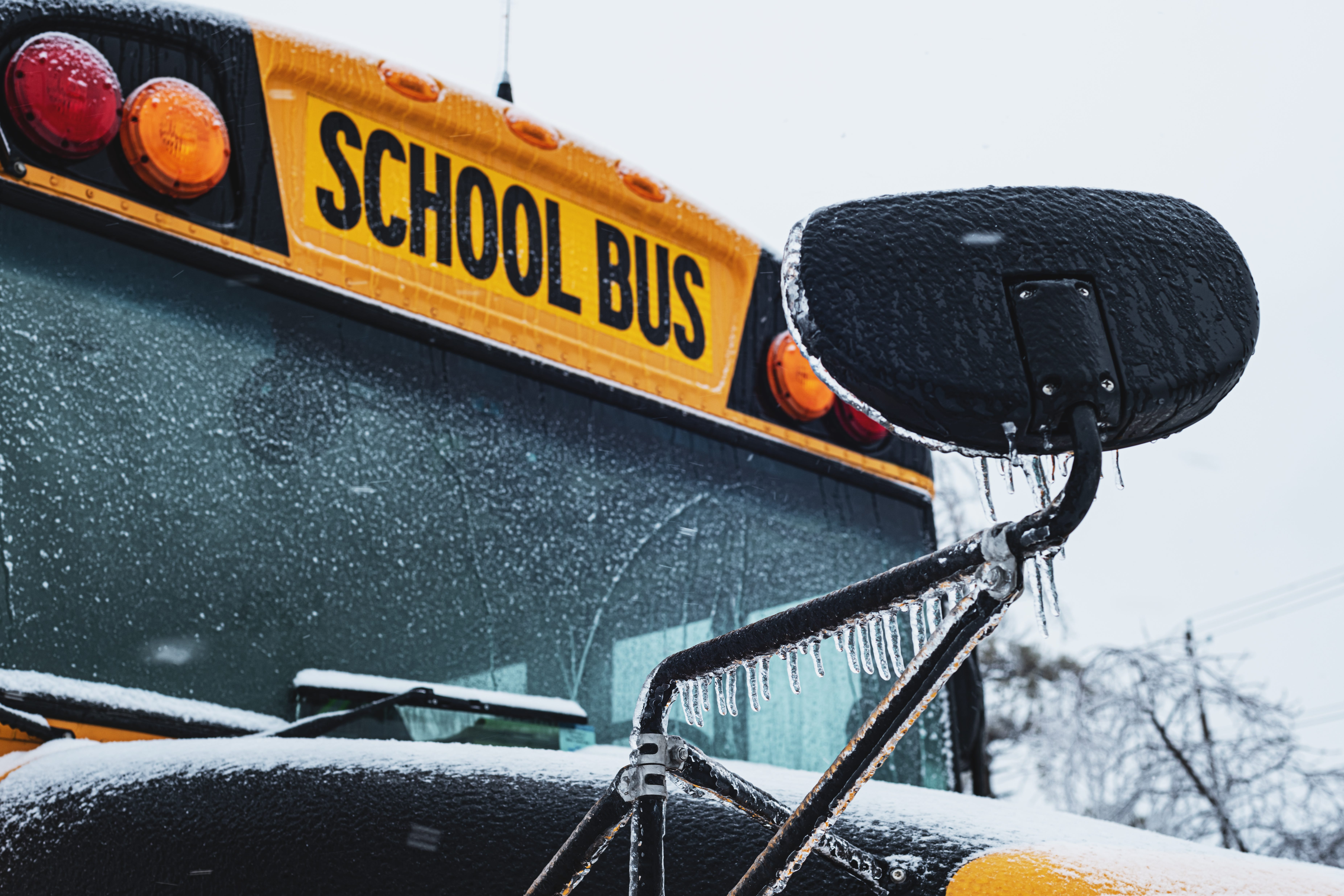 US School Closures: Balancing Weather and Education