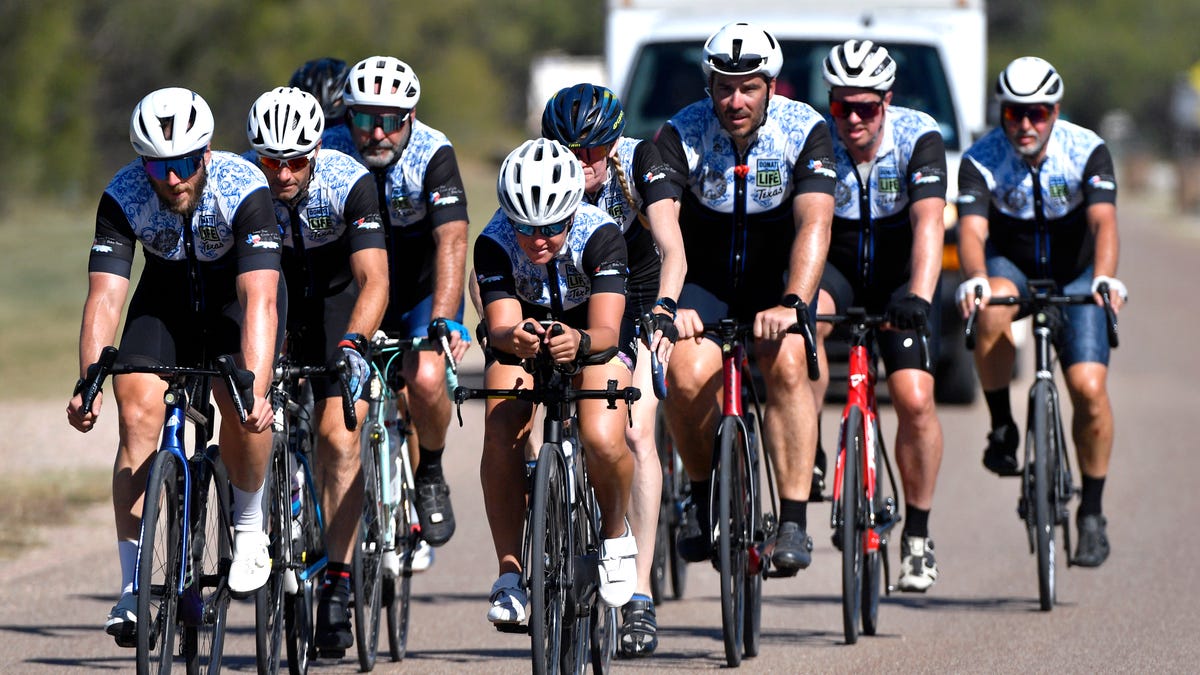 Lone Star Circle of Life Bike Tour pedals for organ donation awareness Lone Star Circle of Life Bike Tour pedals for organ donation awareness