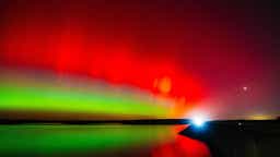 Rare geomagnetic storm lights up the night sky as far south as Florida