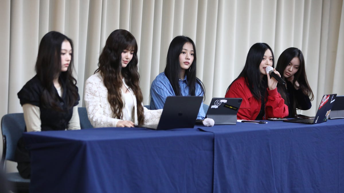 NewJeans back at ADOR music label after high-profile dispute NewJeans back at ADOR music label after high-profile dispute