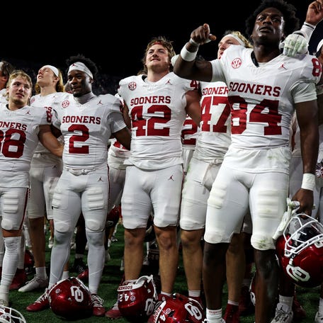 Nov 15, 2025; Tuscaloosa, Alabama, USA; The Oklahoma Sooners celebrate after defeating the Alabama Crimson Tide at Saban Field at Bryant-Denny Stadium. Mandatory Credit: David Leong-Imagn Images