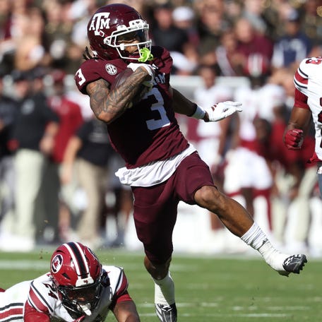 Texas A&M wide receiver Ashton Bethel-Roman (3) runs with the ball during the third quarter against South Carolina at Kyle Field.