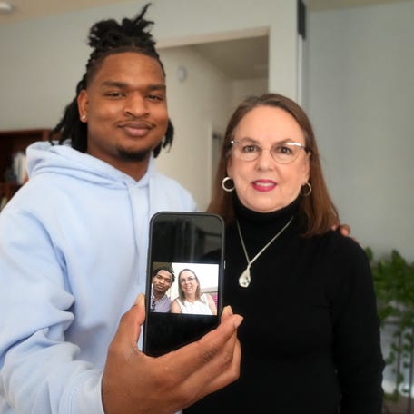 Jamal Hinton and Wanda Dench went viral in 2016 when Dench accidentally texted Hinton, instead of her grandson, to invite him to Thanksgiving.