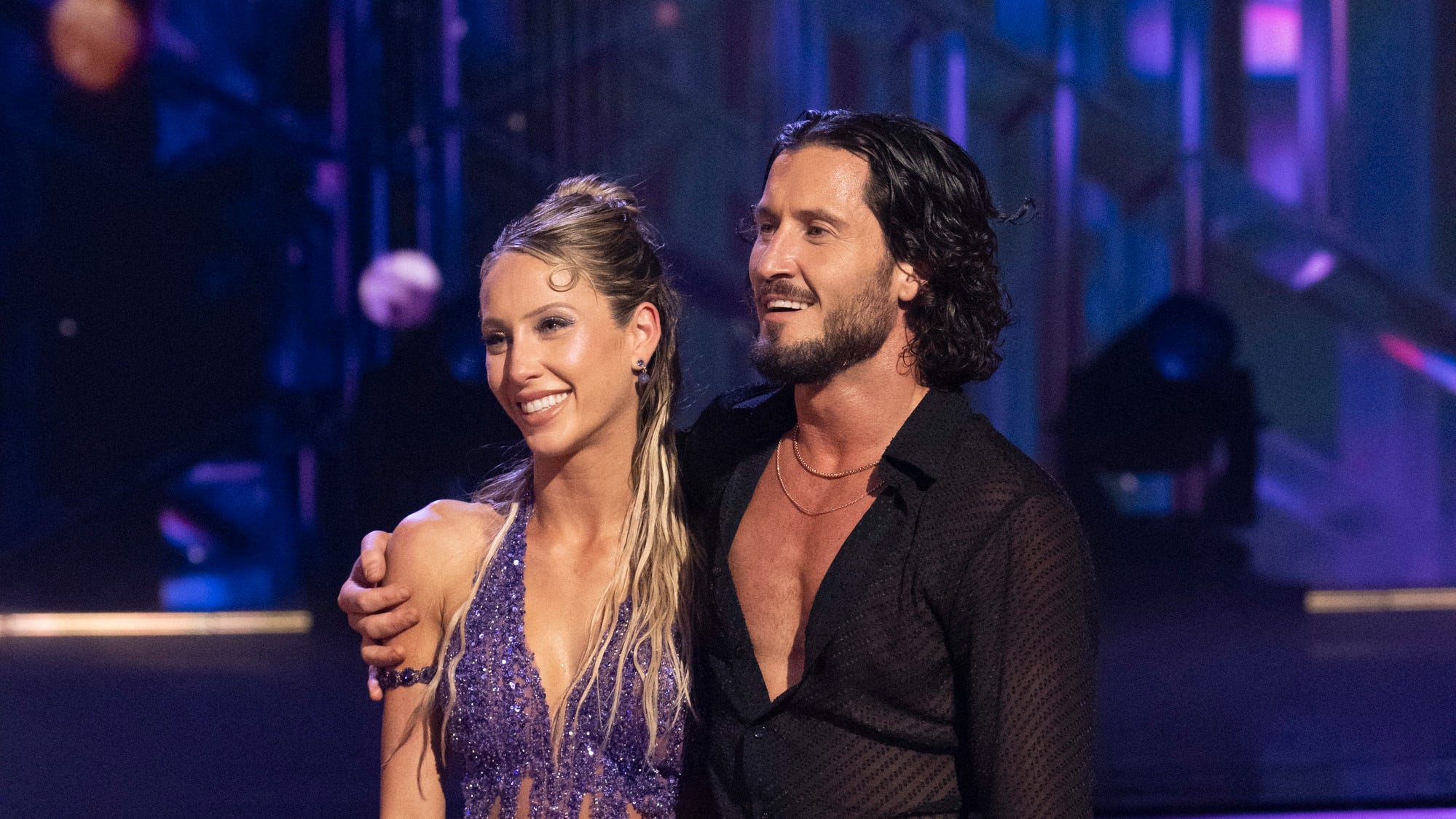 《DWTS》第 34 季结局回顾，罗伯特·欧文获胜，阿利克斯·厄尔排名第二