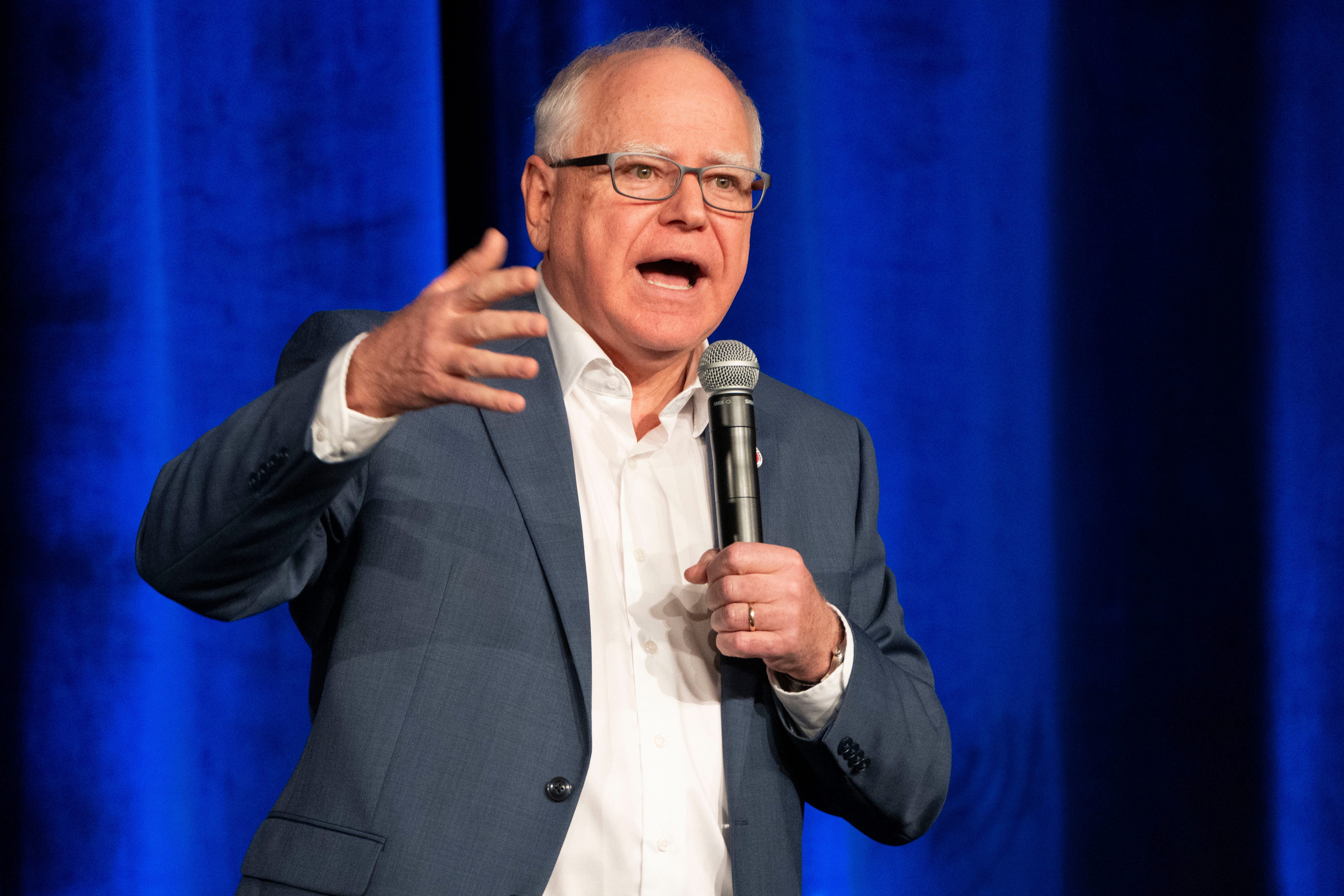 Tim Walz slams Trump's post on Somali community, use of slur