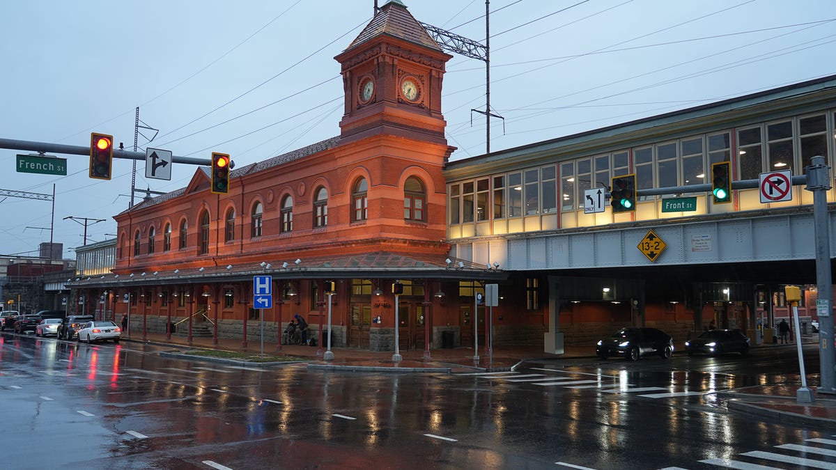 Are spring temperature swings hurting your health? Yes, here's how