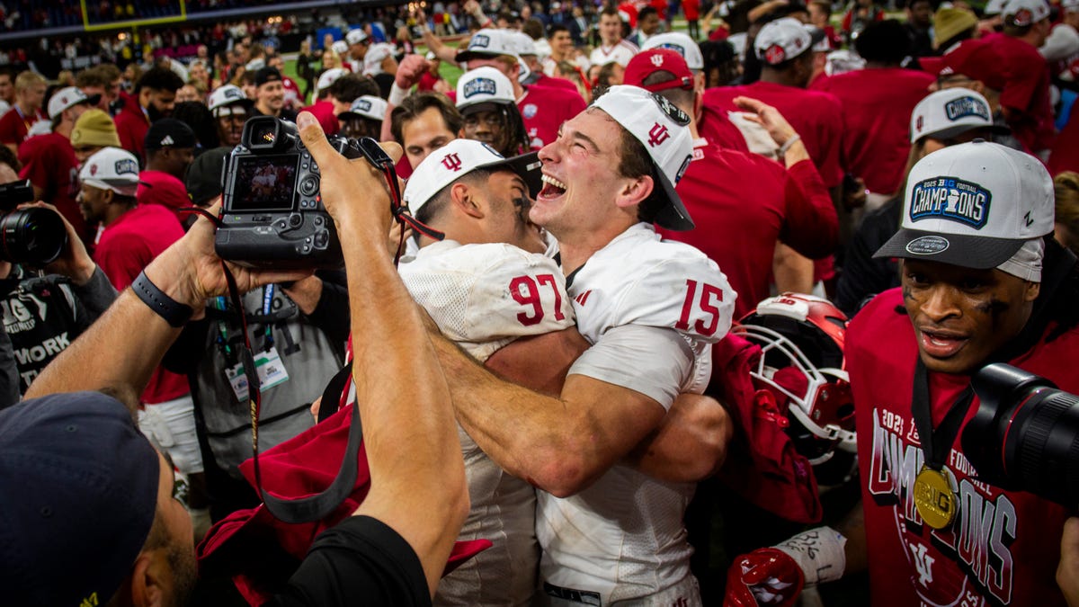 インディアナ州フットボール、オハイオ州立大との「根性チェック」の瞬間で盛り上がる インディアナ州フットボール、オハイオ州立大との「根性チェック」の瞬間で盛り上がる