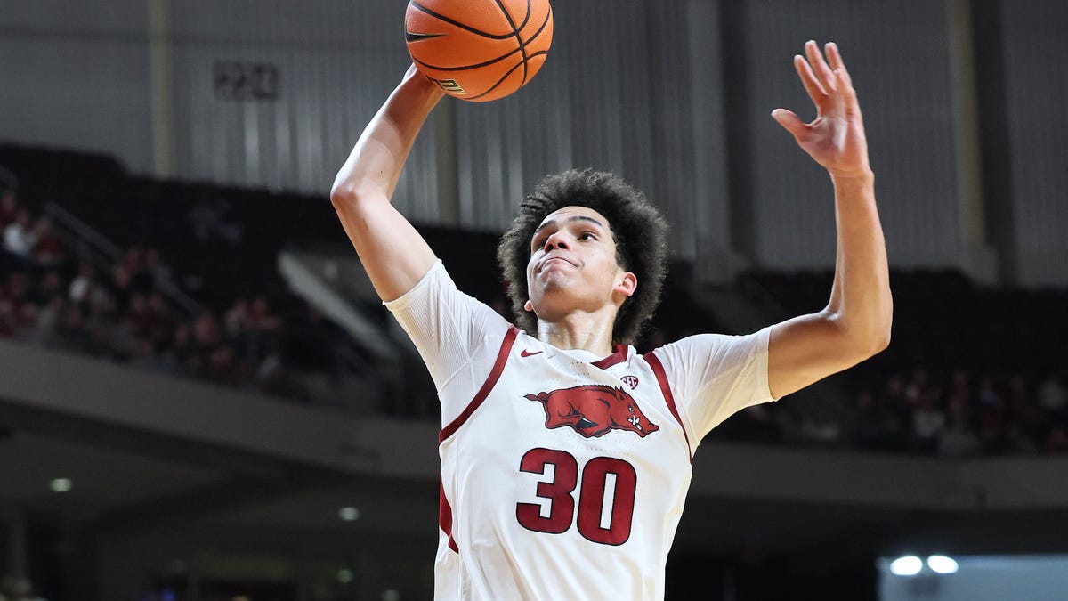 Δύο πρωτοετείς φοιτητές του μπάσκετ του Αρκάνσας ανακοινώνουν ότι θα επιστρέψουν για το 2026-27