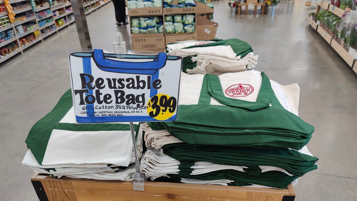 In time for holidays, Trader Joe's releases new, large green tote bags