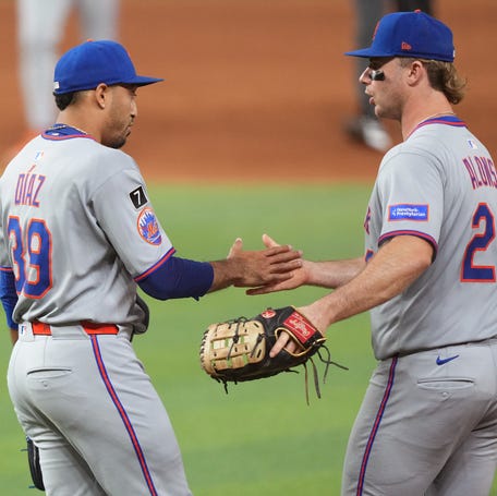 Pete Alonso (20) and Edwin Díaz (39) have left the New York Mets via free agency.