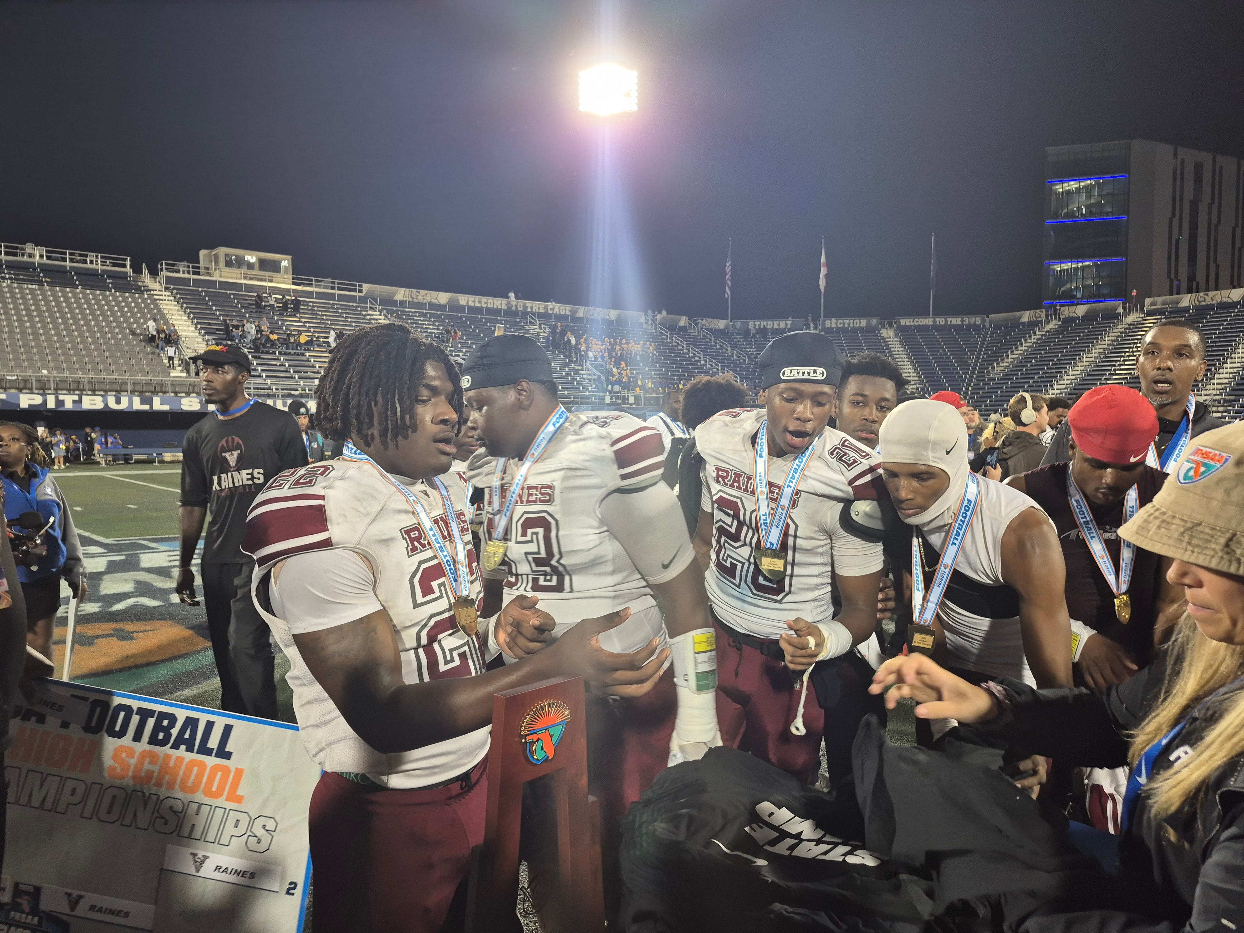 Ichiban!:Raines stuns Miami Northwestern, wins state football championship