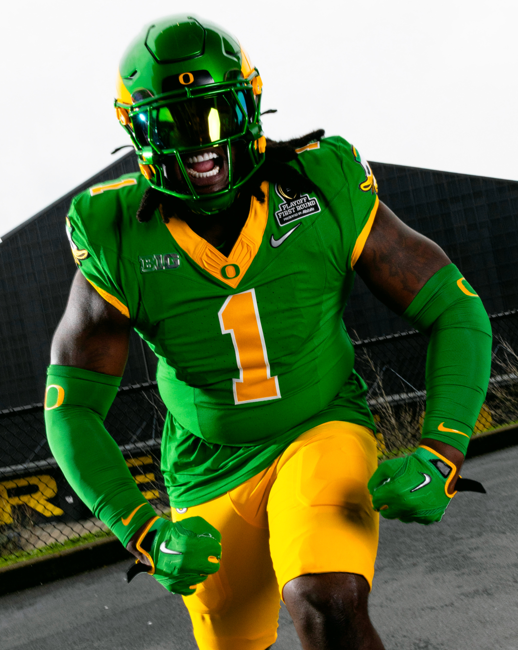 Oregon Ducks unveil uniforms for CFP game vs. James Madison Dukes