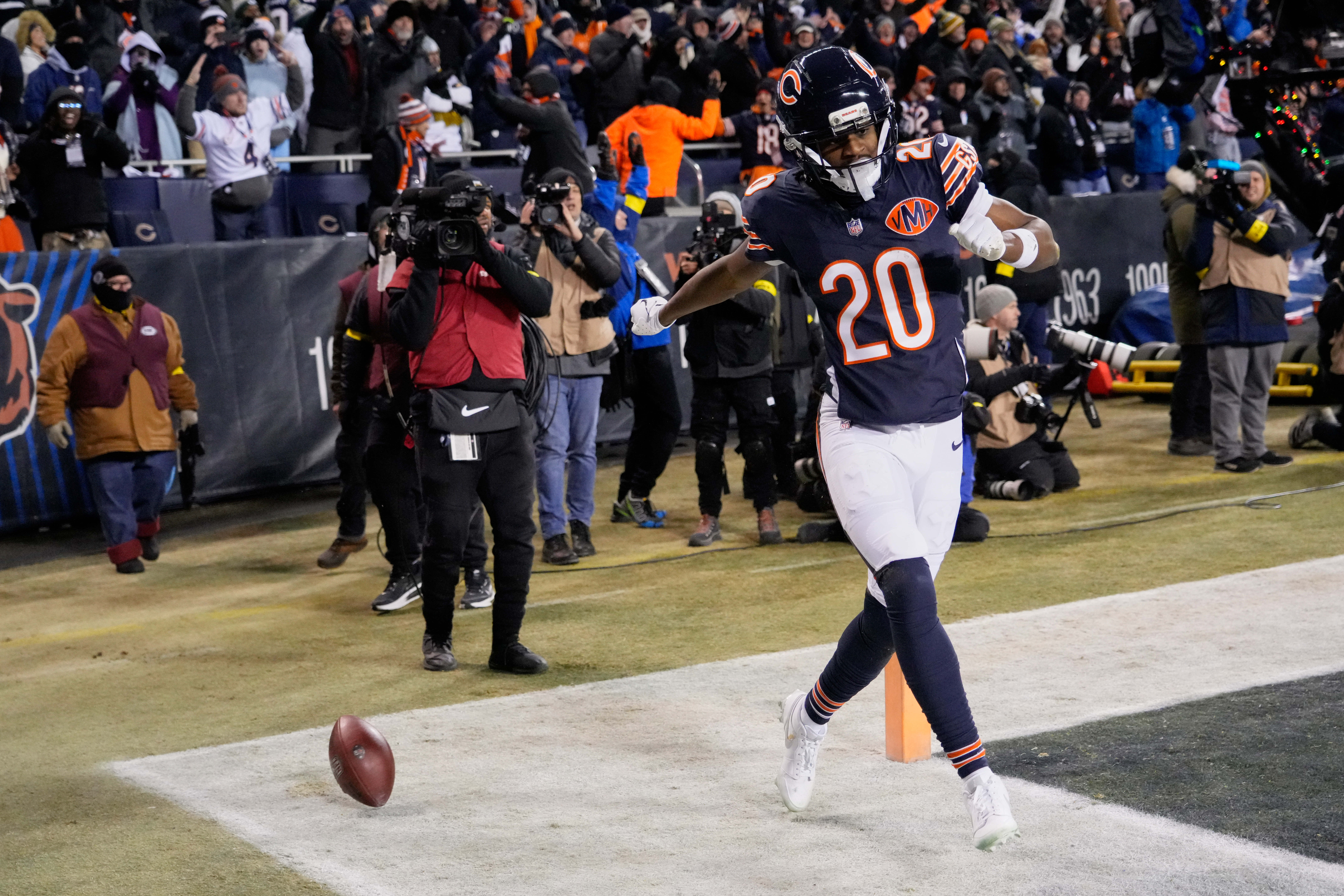 What DJ Moore told Bears WR Jahdae Walker after he was traded