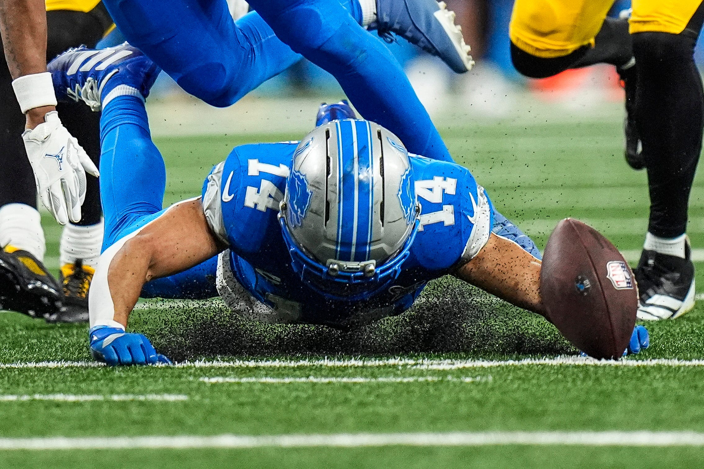 The Lions suffered a slew of injuries last week against the Vikings, including to defensive starters Alim McNeill, Alex Anzalone and Thomas Harper.