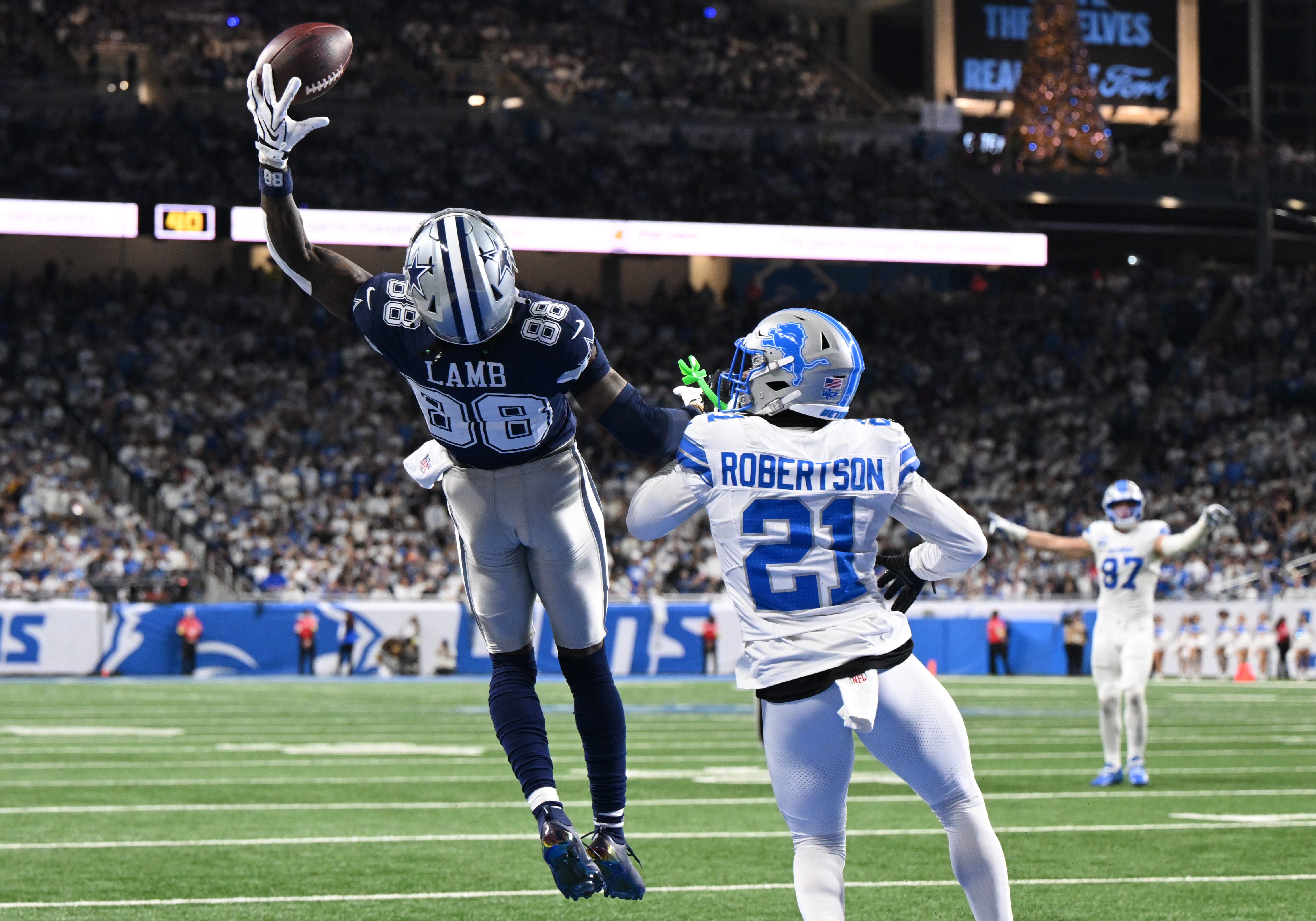 Unwrap Three Christmas Day Fantasy Football Sleepers for Week 17